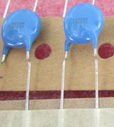 【全新】电容 CS222M 250V X1Y2 2200PF 2.2NF CS11-E2GA222MYVSA