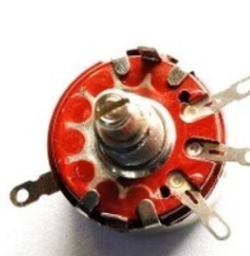 【全新】WTH118-1A 2W单圈碳膜电位器 220K-2W 2瓦 220K 22000欧