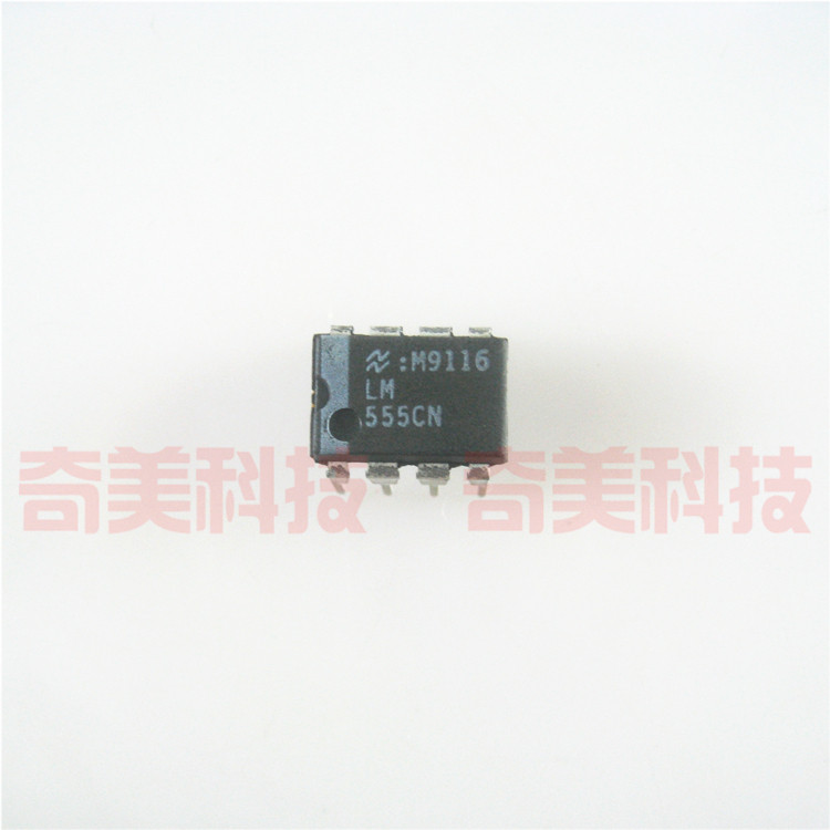 【全新原装】LM555 LM555CN 直插8脚 可编程计时器和振荡器IC芯片