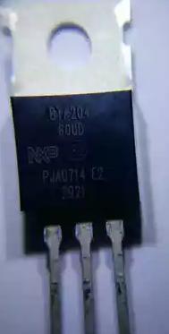 【全新原装】BTA204-600D BTA204600D 铁头 三极管 TO-220封装