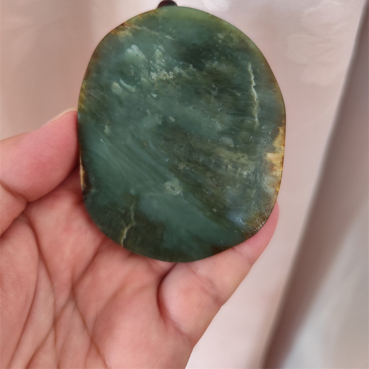 新疆和田玉碧玉95克牌子