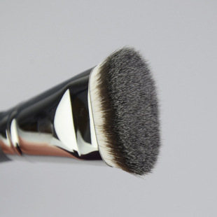 粉底液FB19化妆刷青县修容刷纯白色粉底刷毕加索修容膏平头美妆刷