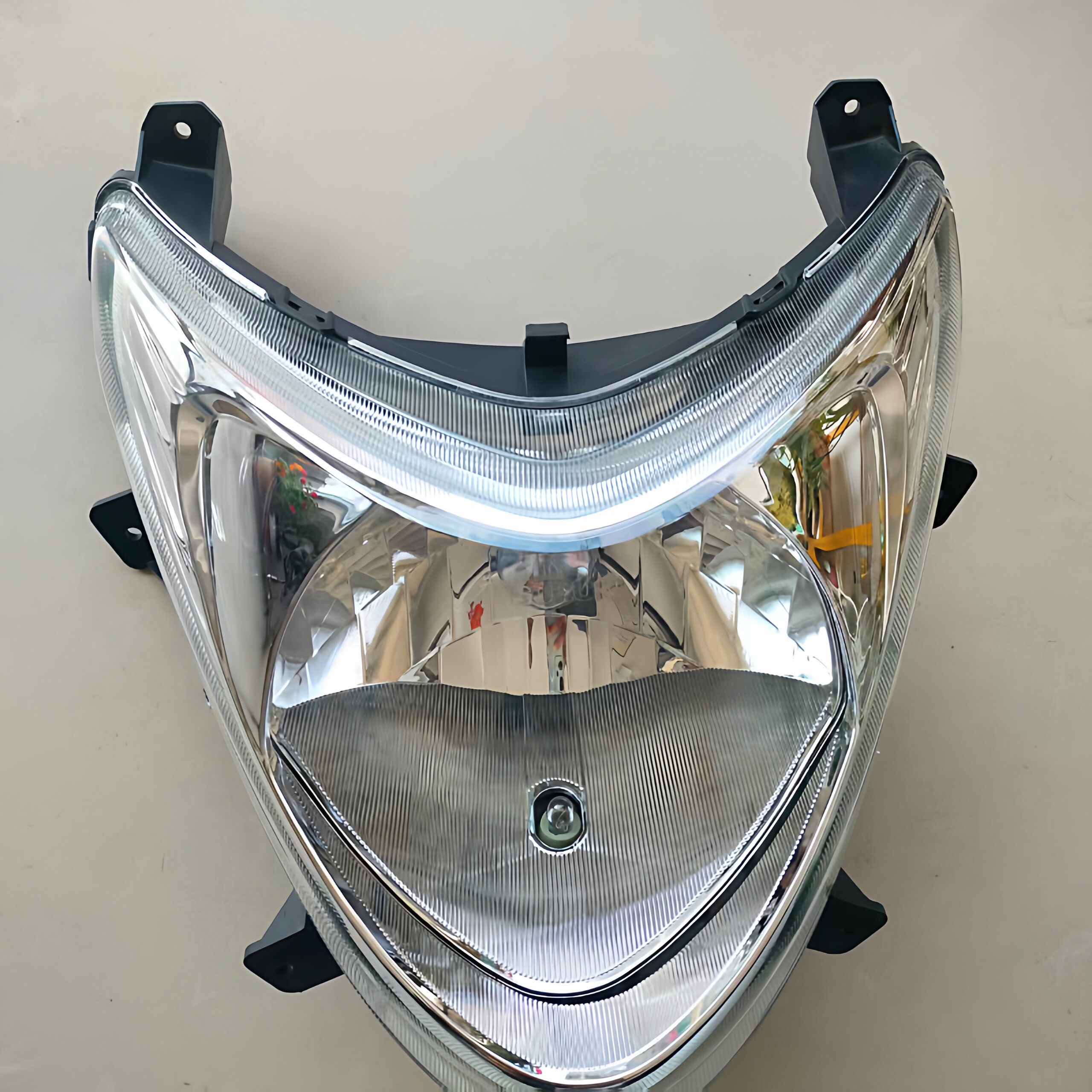 铃木UM125/QS125T-4/BC前大灯