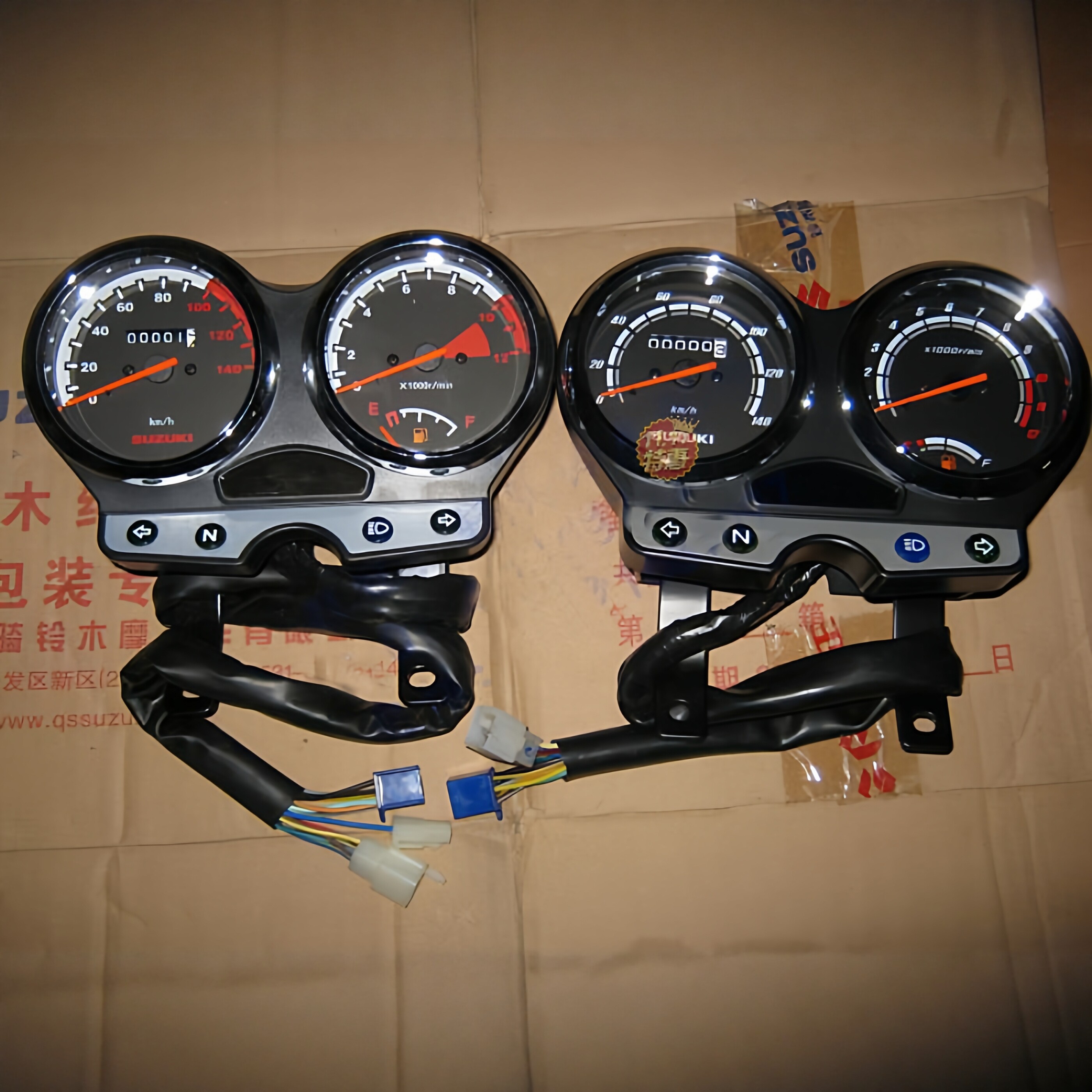 适用轻骑铃木骏驰GT125里程表国三摩托车配件QS125-5仪表总成米表