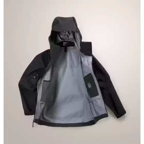 Outdoor Single-Layer Jacket for Men and Women, Spring and Autumn Trendy Brand Windproof and Waterproof Mountaineering Clothing, Three-Layer Taped Hard Shell Jacket