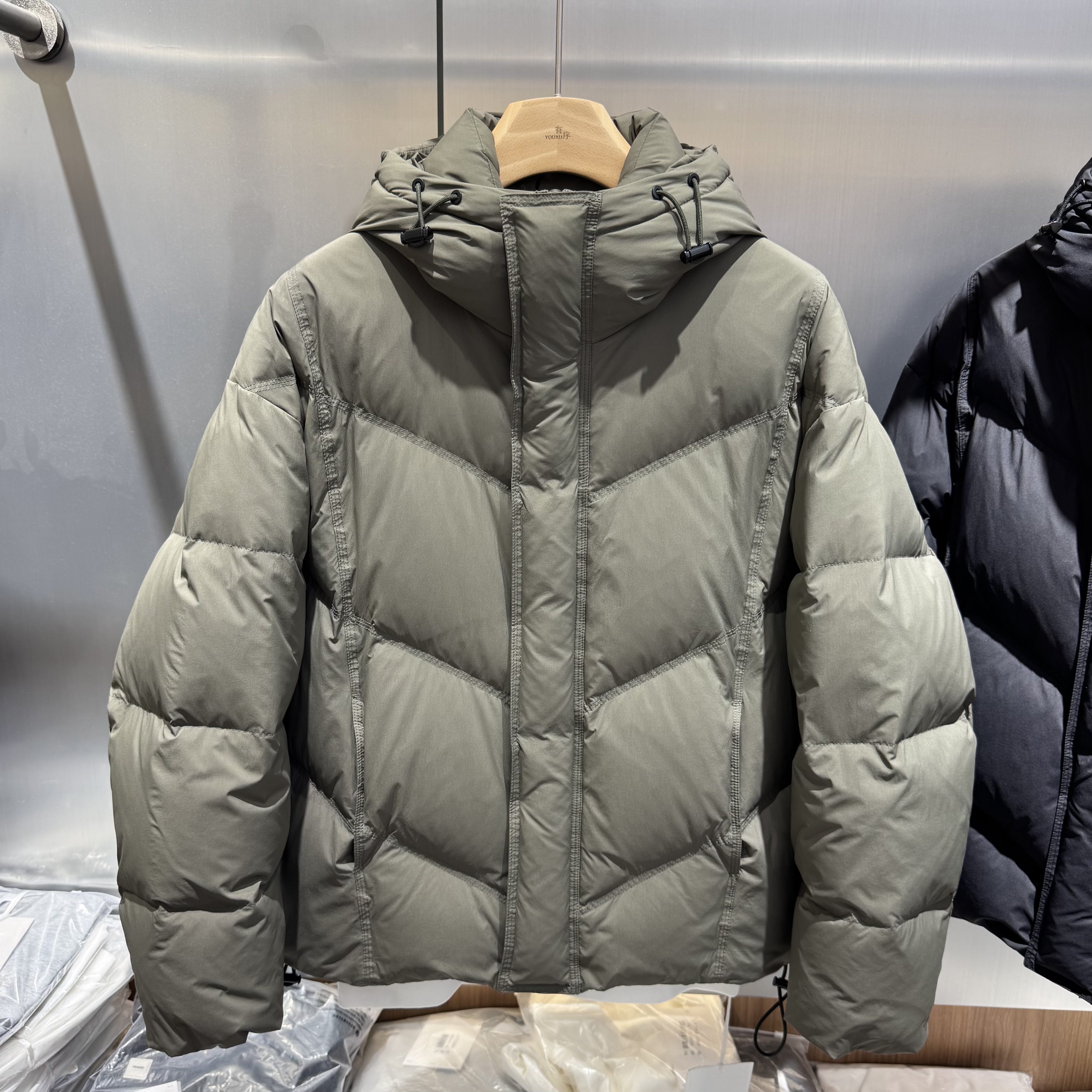 男士90白鸭绒连帽羽绒服2025冬季新款青年流行轻年流行保暖外套男