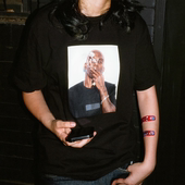 WEEK18 Dean Blunt 美潮SS25 Tee迪恩布朗特人物印花圆领短袖 T恤