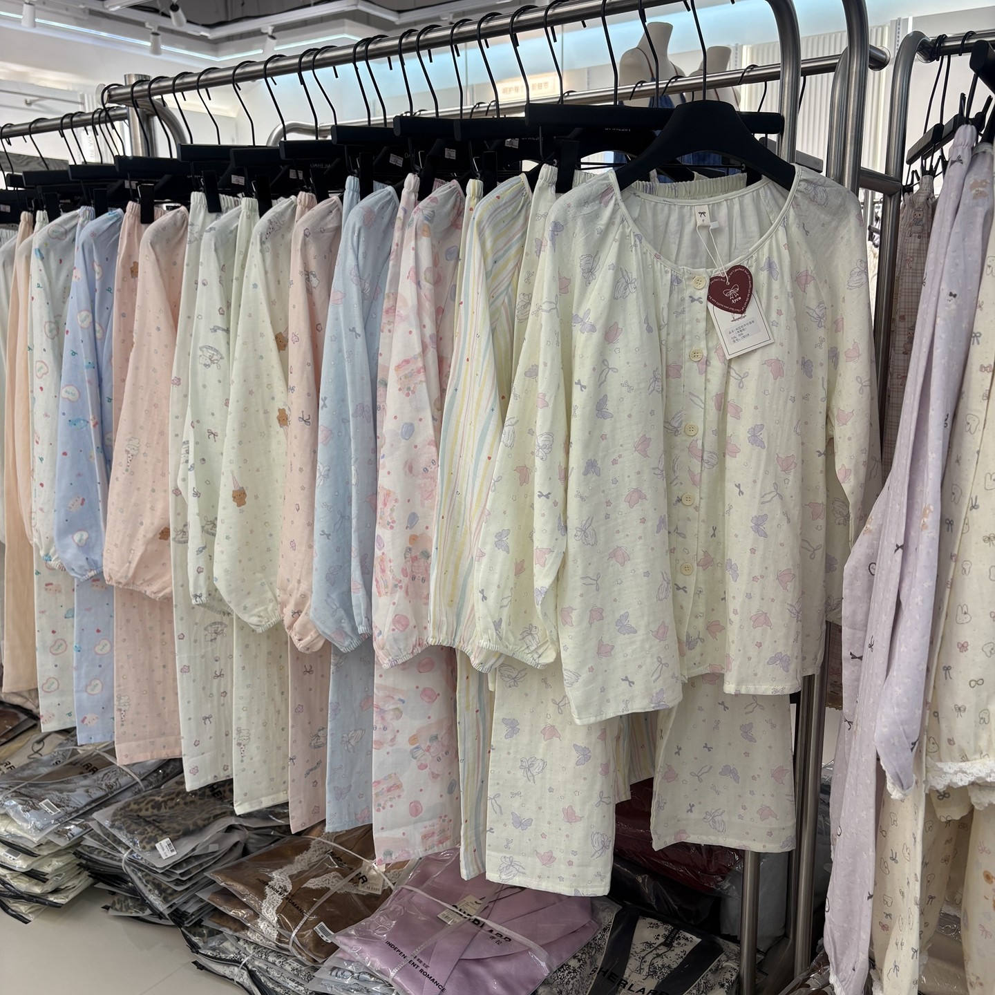 艾雅程女士春夏款带胸垫睡衣纯棉亲肤舒适卡通可爱开衫家居服套装,女士内衣/男士内衣/家居服,睡衣/家居服套装,淘宝优惠券,粉丝福利购,淘宝优惠卷