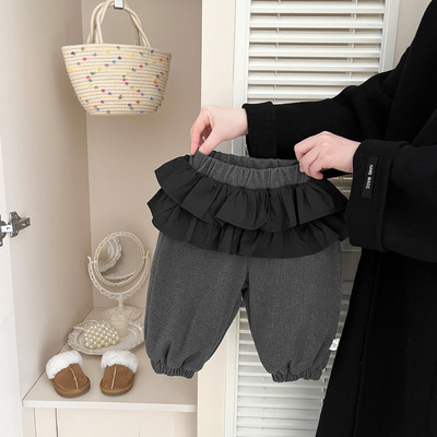 女宝宝新款2025冬季一体绒舒适卫裤儿童洋气百搭时尚花边屁帘长裤