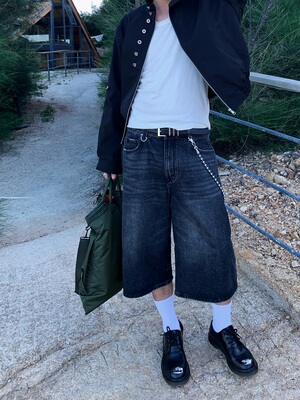 落色水洗廓形做旧复古牛仔短裤