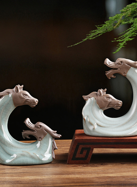 创意陶瓷龙马精神摆件招财客厅酒柜装饰品生肖龙办公桌面茶宠摆设