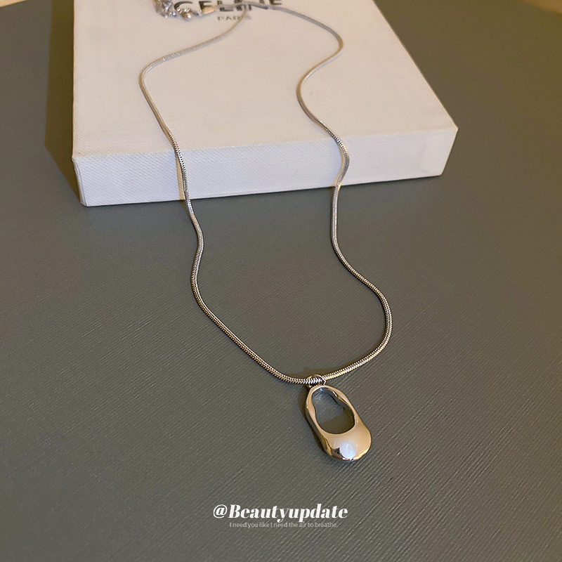 钛钢素链金属镂空几何项链气质冷淡风吊坠锁骨链个性百搭项饰