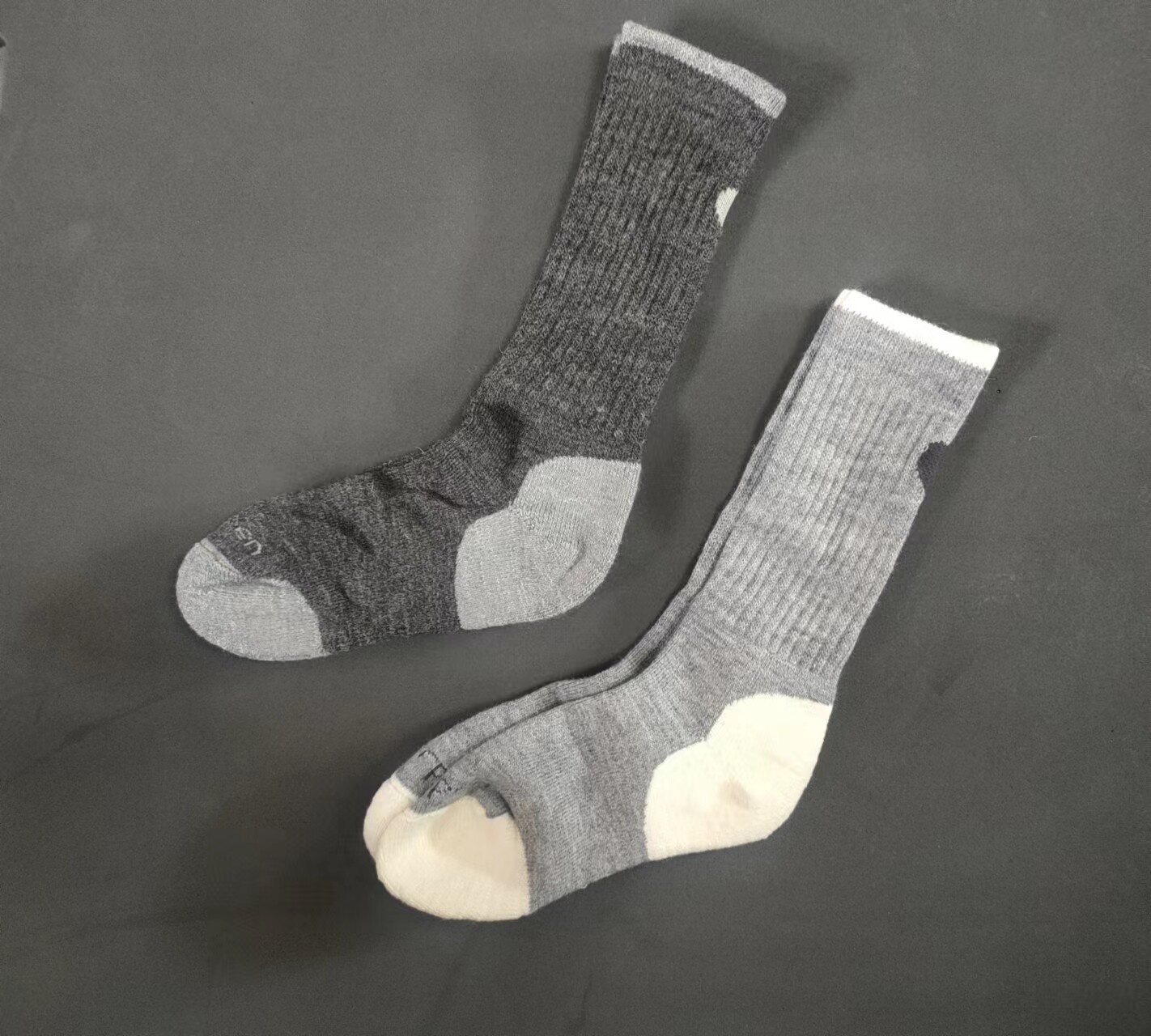 美利奴羊毛袜专业户外运动高筒防滑登山攀岩加厚保暖寒冬女中筒袜