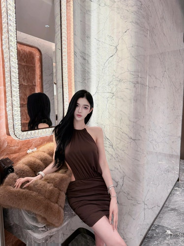 LOCK KK钓系御姐性感辣妹风挂脖露背连衣裙女修身显瘦包臀短裙子