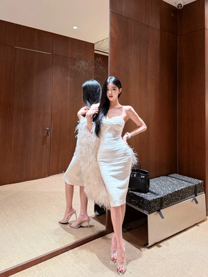 LOCK KK高级感曲线迷人性感抹胸绑带连衣裙女纯欲修身显瘦包臀裙