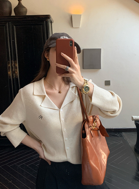 NAZ那子大码2025秋季新款云芙针织衫学院风方领显瘦胖mm刺绣上衣