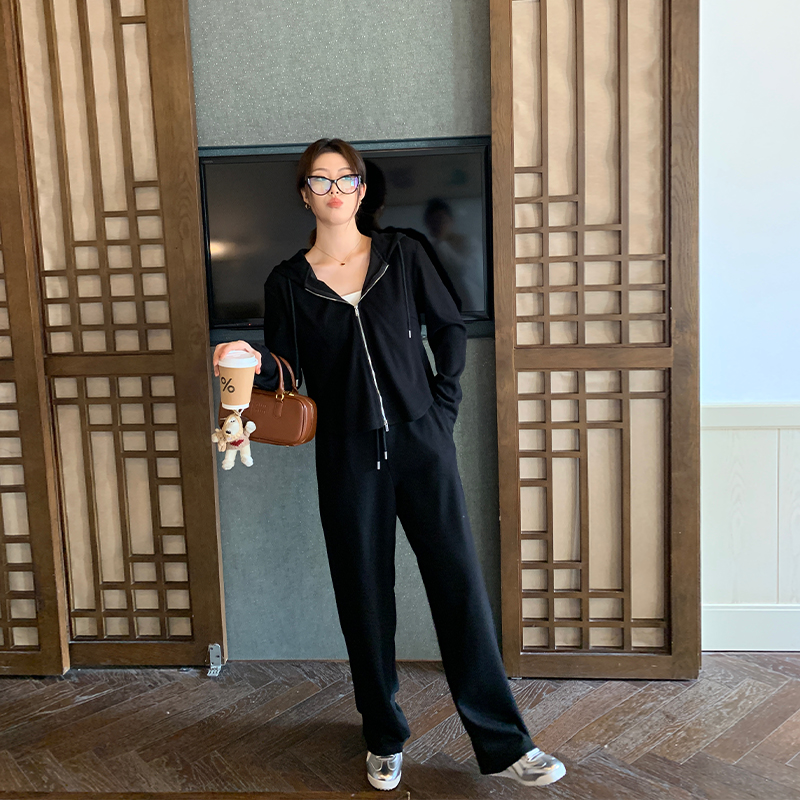 百搭带帽卫衣+时尚休闲长裤套装