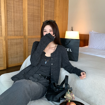 NAZ那子大码秋季奶盐慕斯软糯毛感吊带胖mm休闲时尚开衫显瘦套装