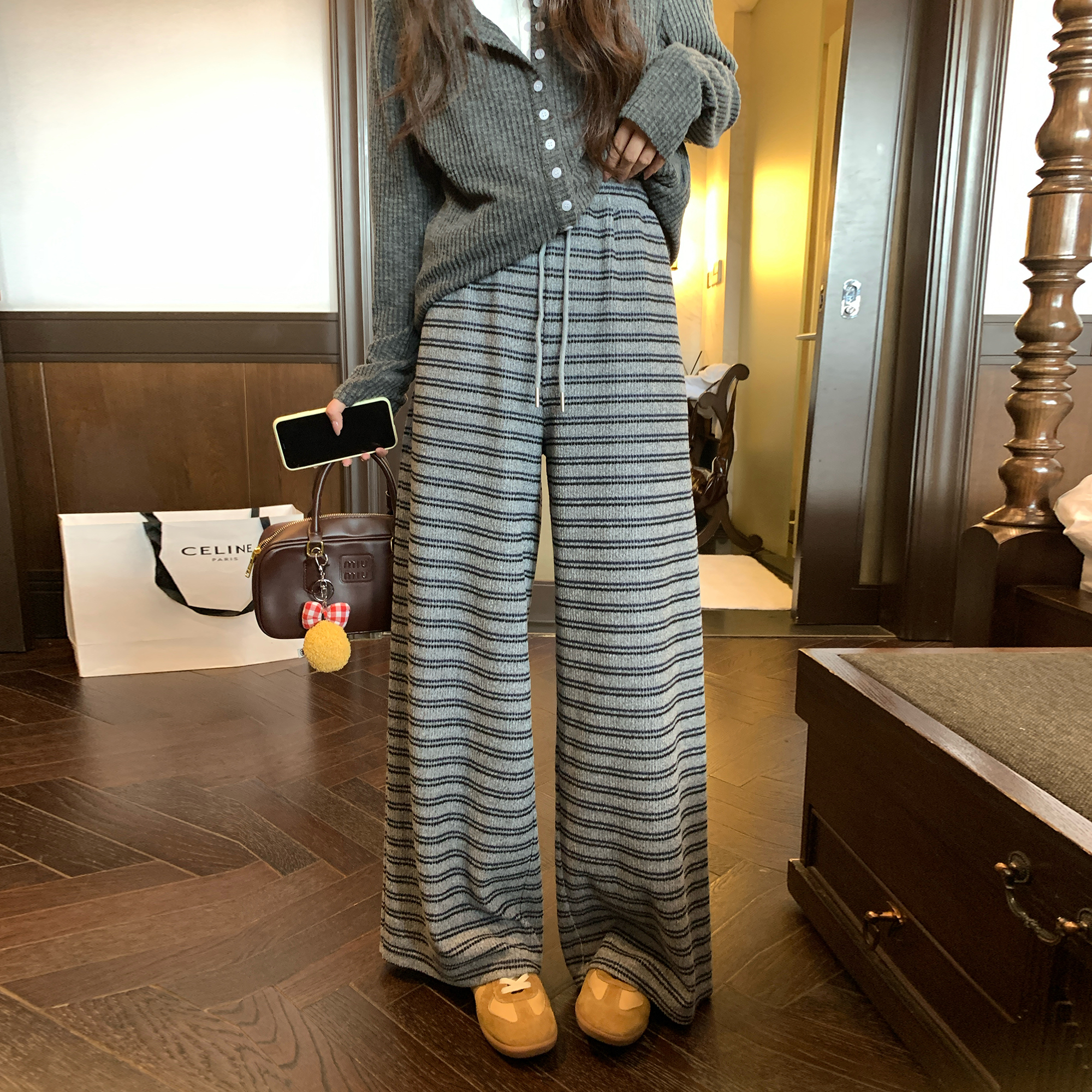 NAZ那子大码浮线尼时尚条纹运动裤胖mm设计感气质高腰显瘦休闲裤