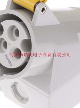Mennekes黄色3P工业电源IP44直角壁挂式16A额定电流110V插座100