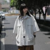 白色