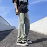 浅蓝色