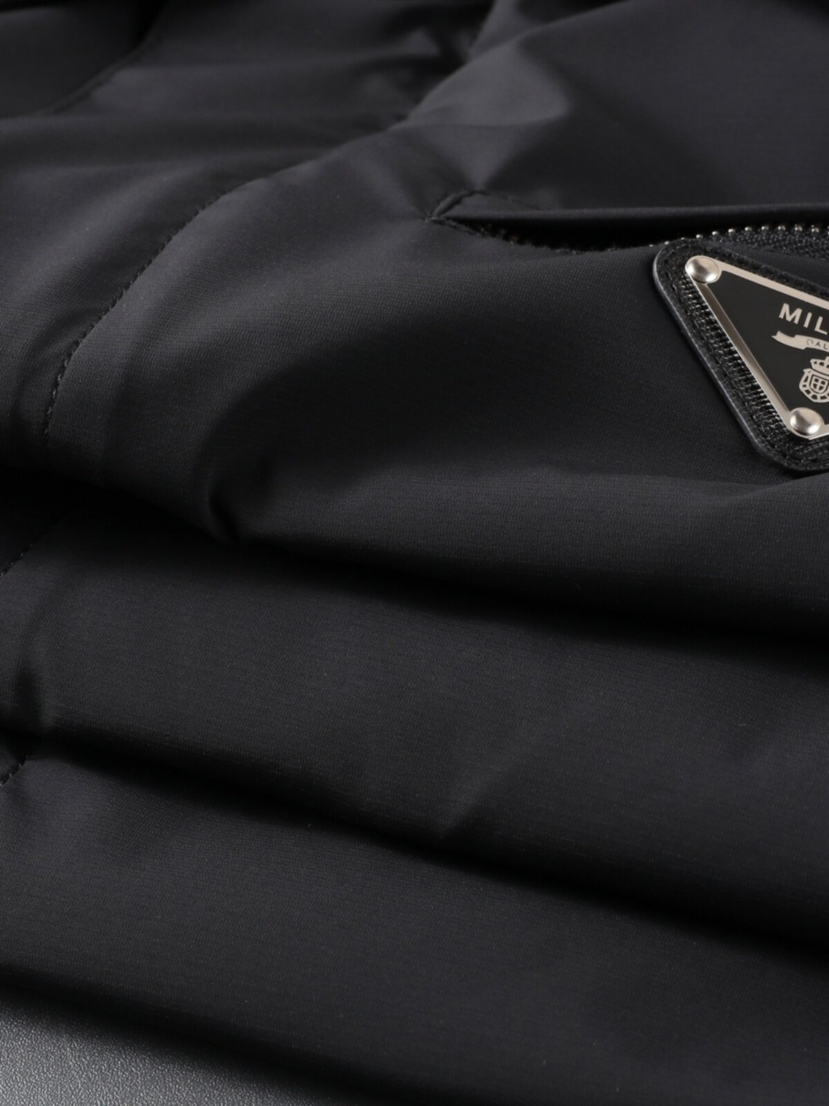 THE DEMEANOR IS AWE-INSPIRING THE STYLE IS SIMPLE THE AUTUMN AND WINTER STYLE MENS SLIM LAPEL MID-LENGTH TRENCH COAT JACKET MEN