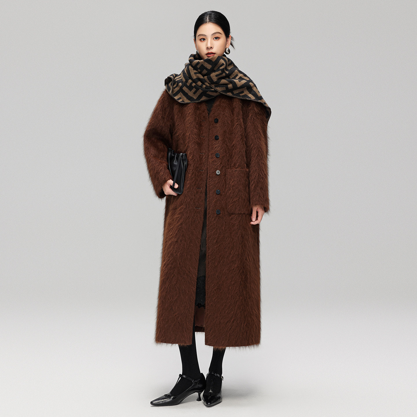 CHIIYEAR池也 安哥拉兔绒长毛大衣女时髦慵懒V领长款外套25冬新款,女装/女士精品,毛呢外套,淘宝优惠券,粉丝福利购,淘宝优惠卷