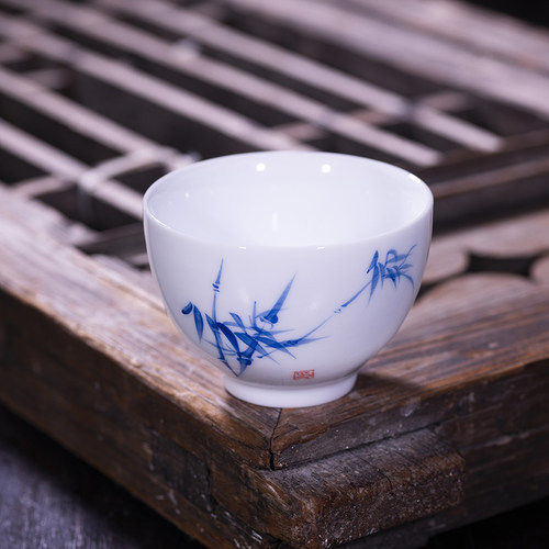 茶杯手绘陶瓷青花瓷功夫茶具小号