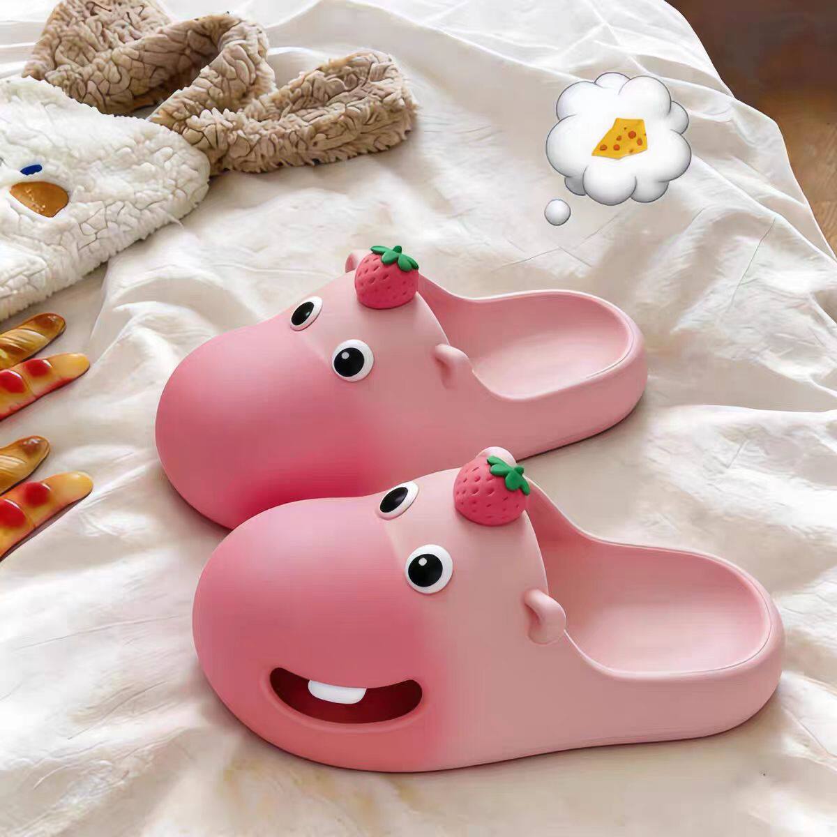 可爱水豚外穿凉拖鞋女士2026新款夏季居家室内防滑不臭脚洞洞鞋女