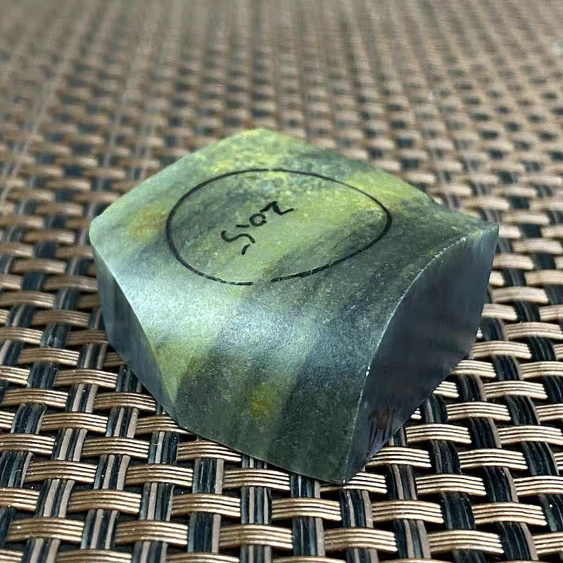 新疆籽玉和田玉青花籽料原石挂件玉石原料吊坠珠子扳指超值D91