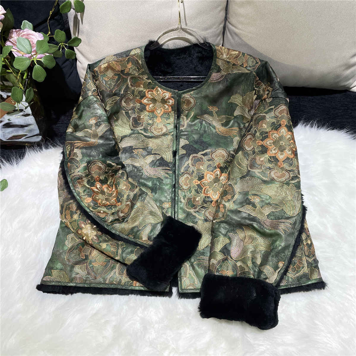 黄裳子醋酸刺绣兔毛皮草双面外套