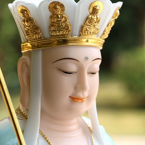 Хан Байю место Тибетское король Бодхисаттва Будда Статуя, мать -в -устав, три священных домашних дома поклоняются гостиной, статуи горы Джиухуа Тибетского царя