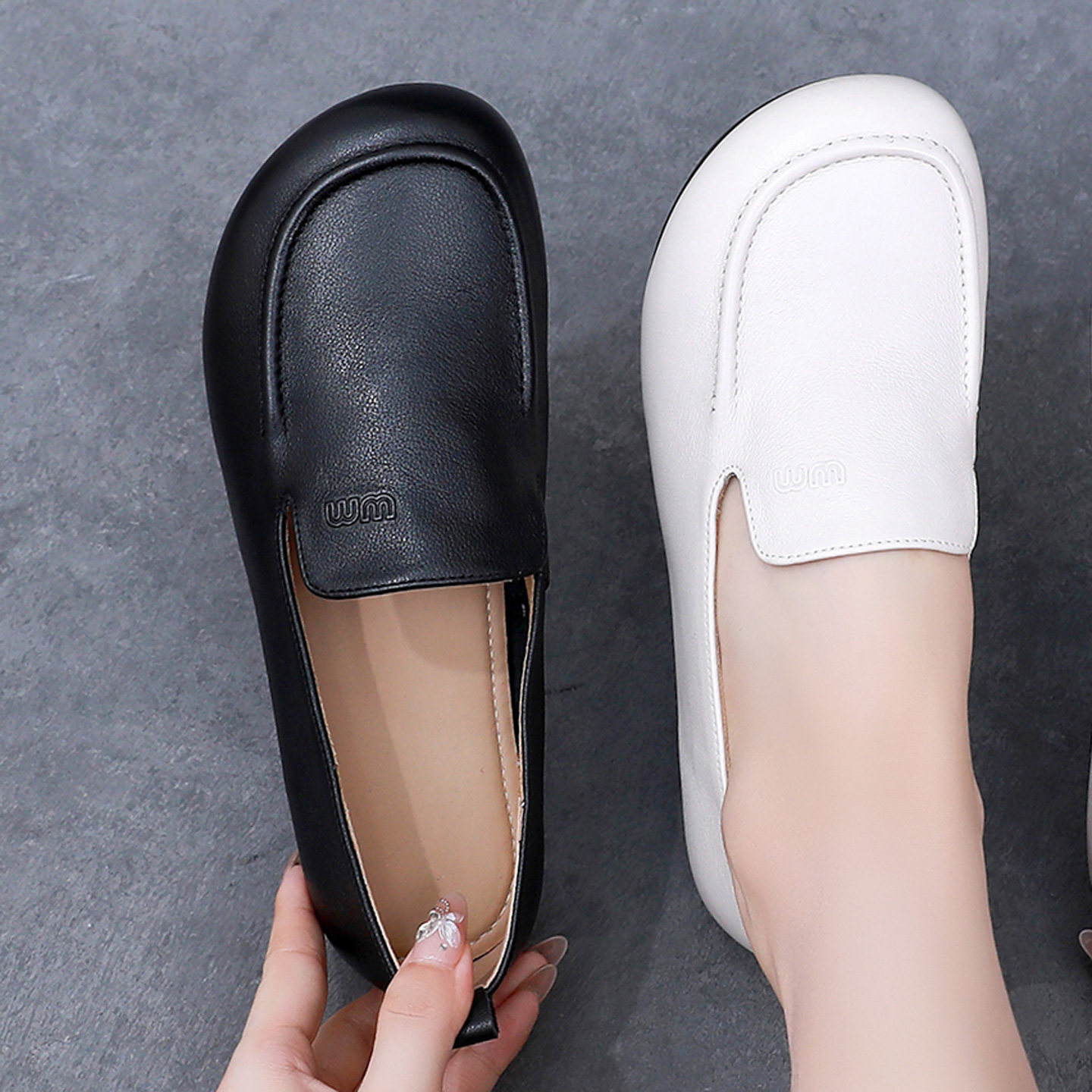 真皮软底单鞋女秋新款宽头乐福鞋舒适牛筋底妈妈鞋平底大码软皮鞋