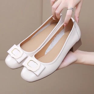 真皮软底单鞋软皮粗跟妈妈鞋子大码女鞋舒适中跟不累脚上班小皮鞋