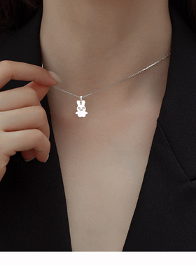 日韩可爱小兔子项链吊坠钛钢项链女银色锁骨链水洗不掉色节日礼物