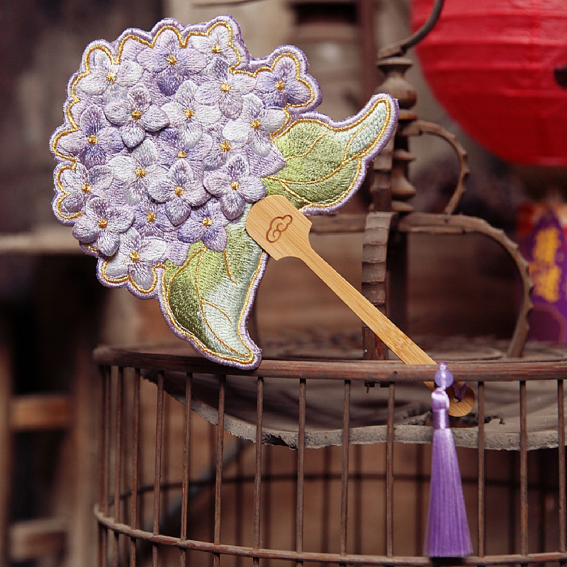 刺绣花朵团扇子 复古风蝴蝶绣球花荷花双面绣竹柄宫扇中国风摆件