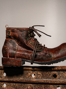 编界Rewrite驳 工装复古小众靴手工慢慢在牛皮上画出铜锈稀有做旧