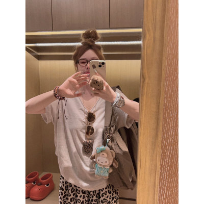 Yukiss【明星私服/雪花竹节棉tee！V领卷边短袖T恤～】