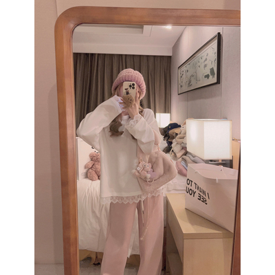 Yukiss蕾丝拼接打底衫！