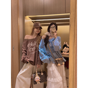 印花T恤～ 一字肩长袖 du家蕾丝斜肩T Yukiss