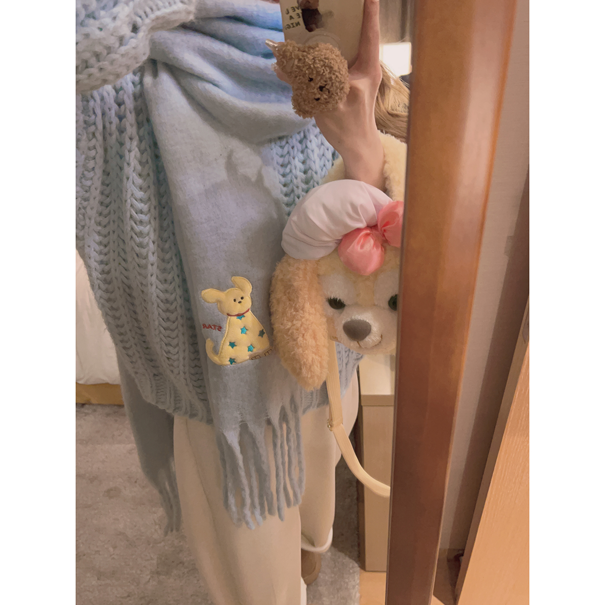 可爱奶蓝色刺绣大围巾