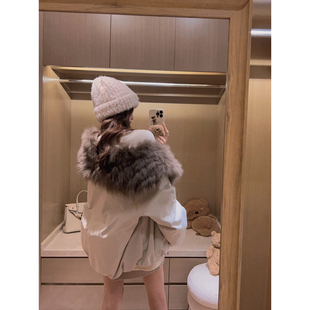 鹅绒羽绒服～ 定染狐狸毛领派克服 奢贵感 Yukiss