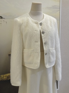 冬季新款名媛高级感小香风貂绒毛毛外套女设计感羽绒内胆短款上衣