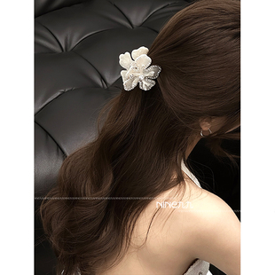 NINE九 百搭 韩国醋酸花朵抓夹气质镶钻鲨鱼夹精致带钻发夹时尚