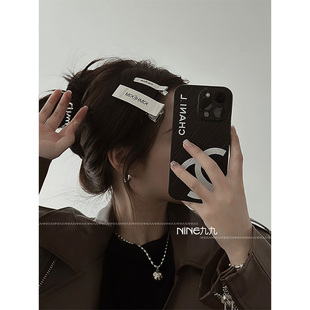 碎发侧边鸭嘴夹发饰 发夹字母银色刘海夹网红时尚 NINE九 Mona同款