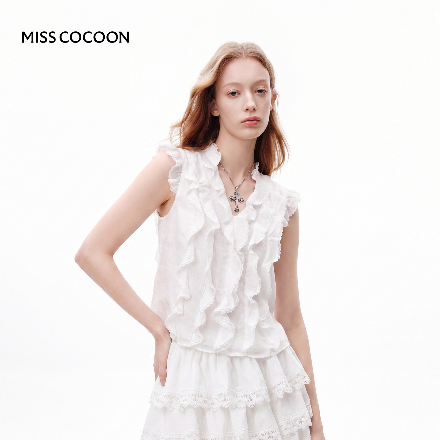 MISSCOCOON可可尼白色V领背心女2026夏新款荷叶边小飞袖衬衫上衣