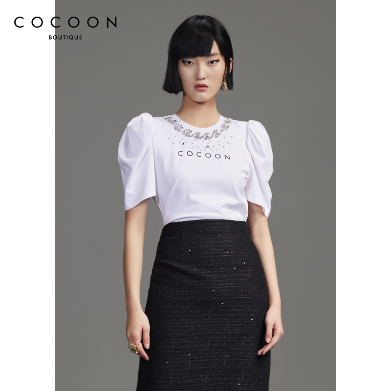 COCOON商场同款秋新款品牌logo钉钻泡泡袖T恤女