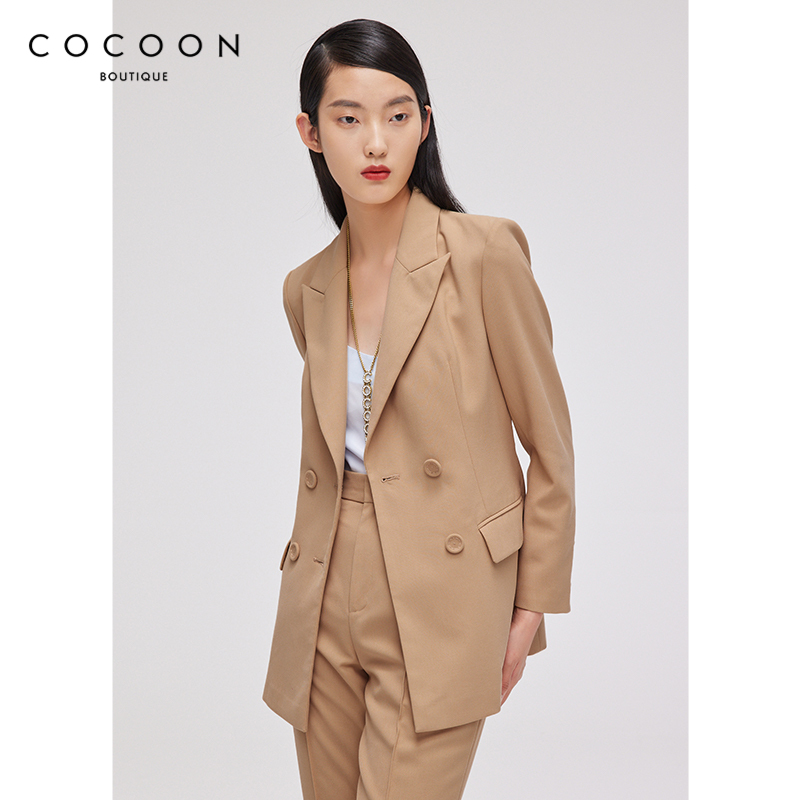商场西装外套COCOON收腰版型