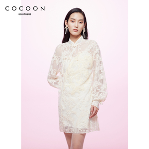 商场同款 可可尼COCOON时尚连衣裙秋冬新款新中式盘扣刺绣连衣裙